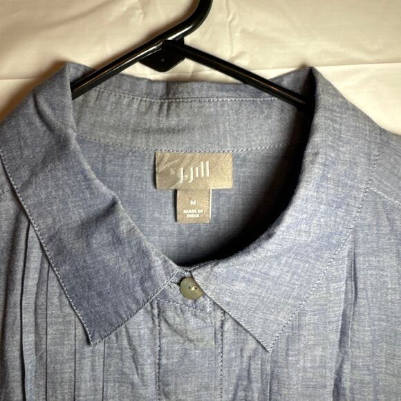 J. Jill Tuxedo Pleat Chambray Button Down tunic shirt blouse size Medium - Picture 7 of 12